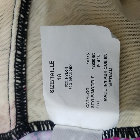 (18) Upstream Tropical Halter Coastal Ocean Beach Swimwear Swim Water Resortwear - Picture 8 of 10